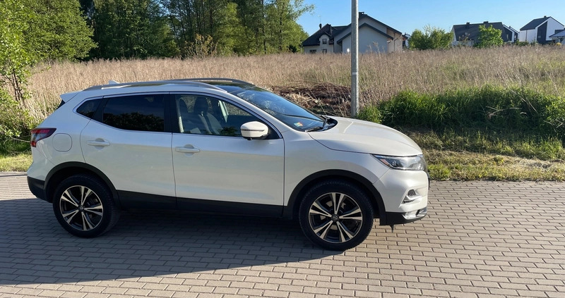 Nissan Qashqai cena 61900 przebieg: 252025, rok produkcji 2018 z Łódź małe 67